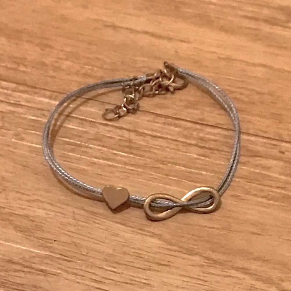 Charm bracelet